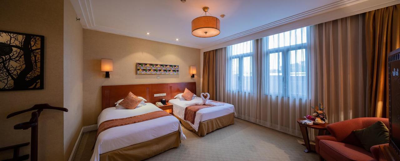 שנגחאי Broadway Mansions Hotel - On The Bund מראה חיצוני תמונה