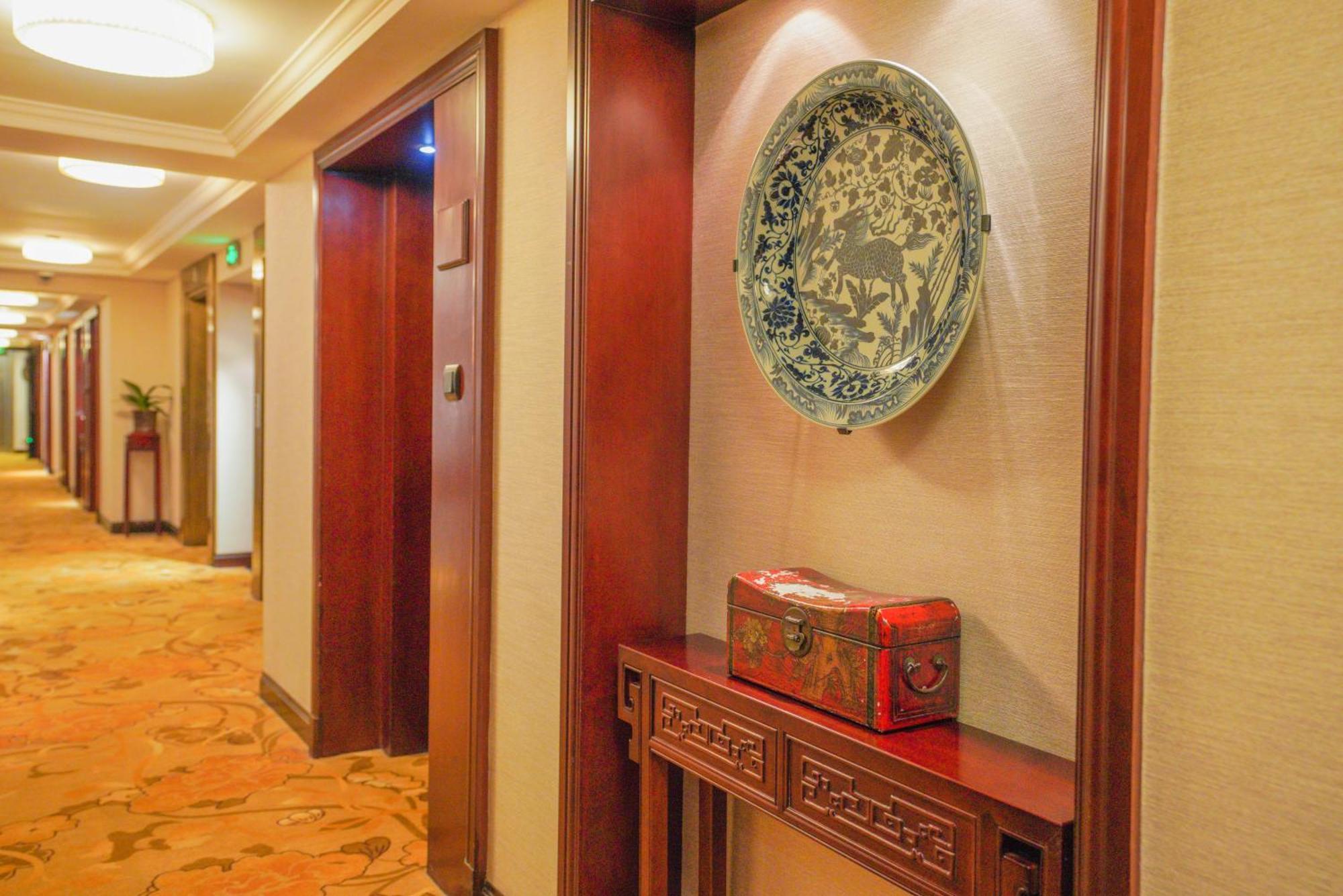 שנגחאי Broadway Mansions Hotel - On The Bund מראה חיצוני תמונה